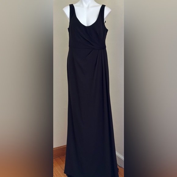 Vera Wang Dresses & Skirts - VERA WANG WHITE Black Maxi Scoop Neck Gown Dress Cut Out Bow Draped Back Sz 14